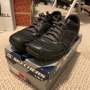 Sketchers-Men's Black 9.5